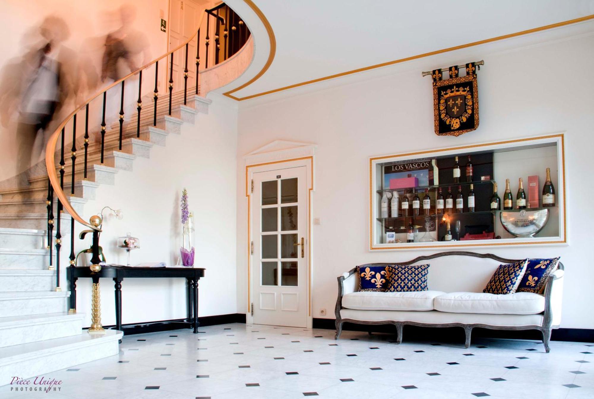 Hotel Fleur De Lys Zedelgem Exteriör bild