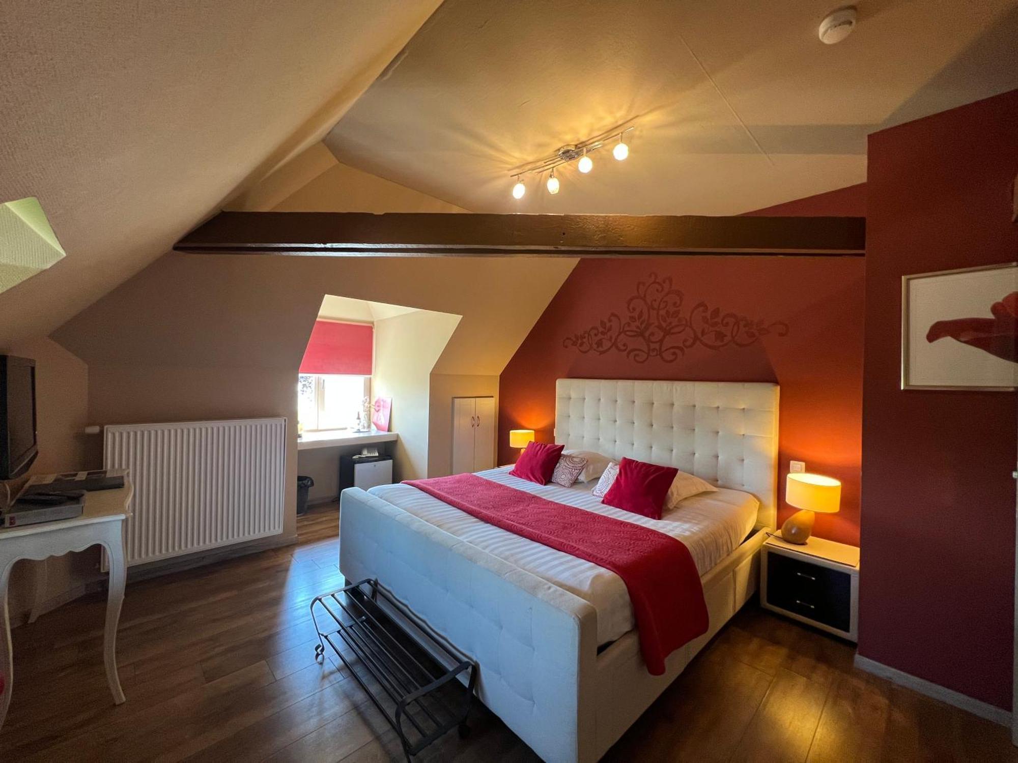 Hotel Fleur De Lys Zedelgem Exteriör bild