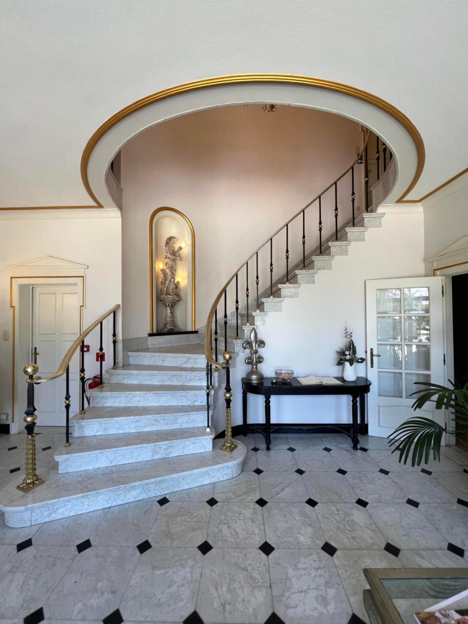 Hotel Fleur De Lys Zedelgem Exteriör bild